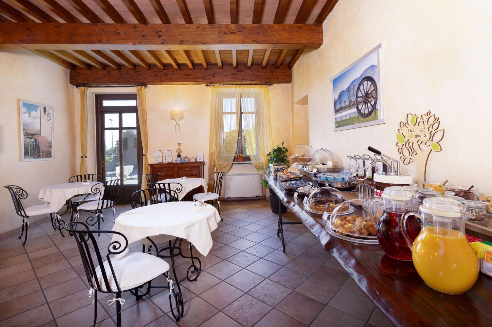 Best Western Plus Hotel Le Rondini San Francesco al Campo Extérieur photo