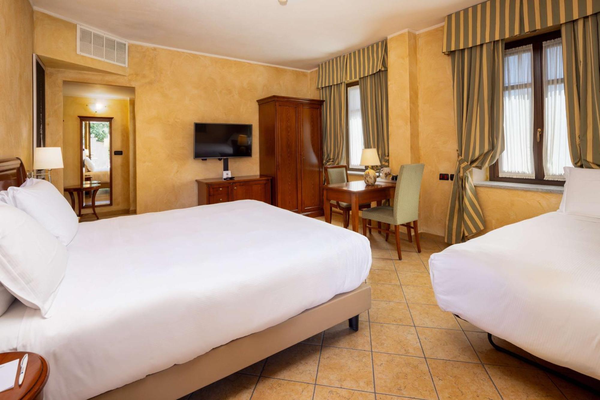 Best Western Plus Hotel Le Rondini San Francesco al Campo Extérieur photo