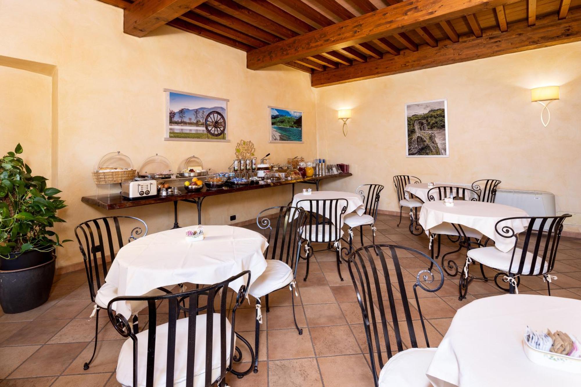 Best Western Plus Hotel Le Rondini San Francesco al Campo Extérieur photo