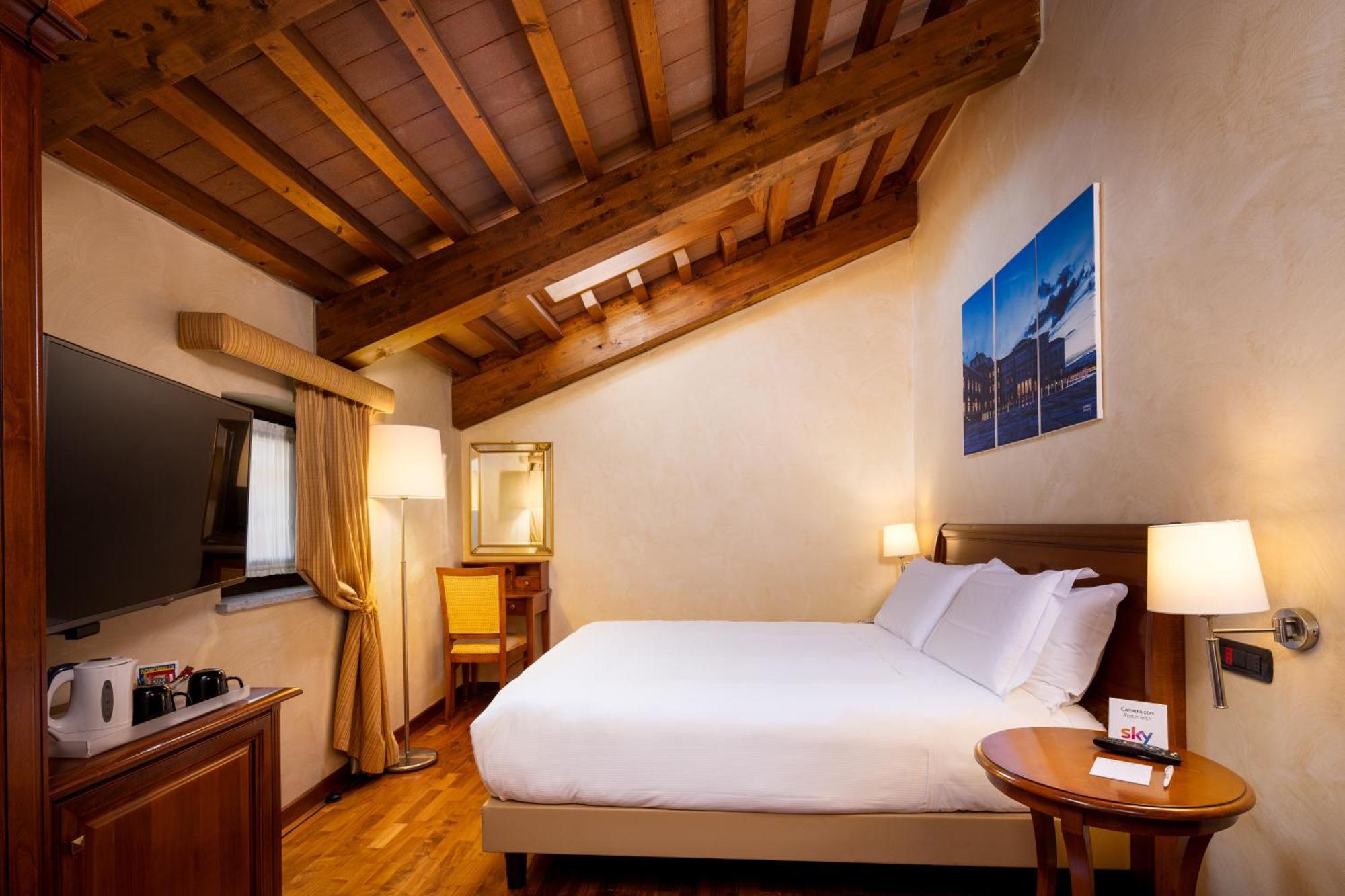 Best Western Plus Hotel Le Rondini San Francesco al Campo Extérieur photo