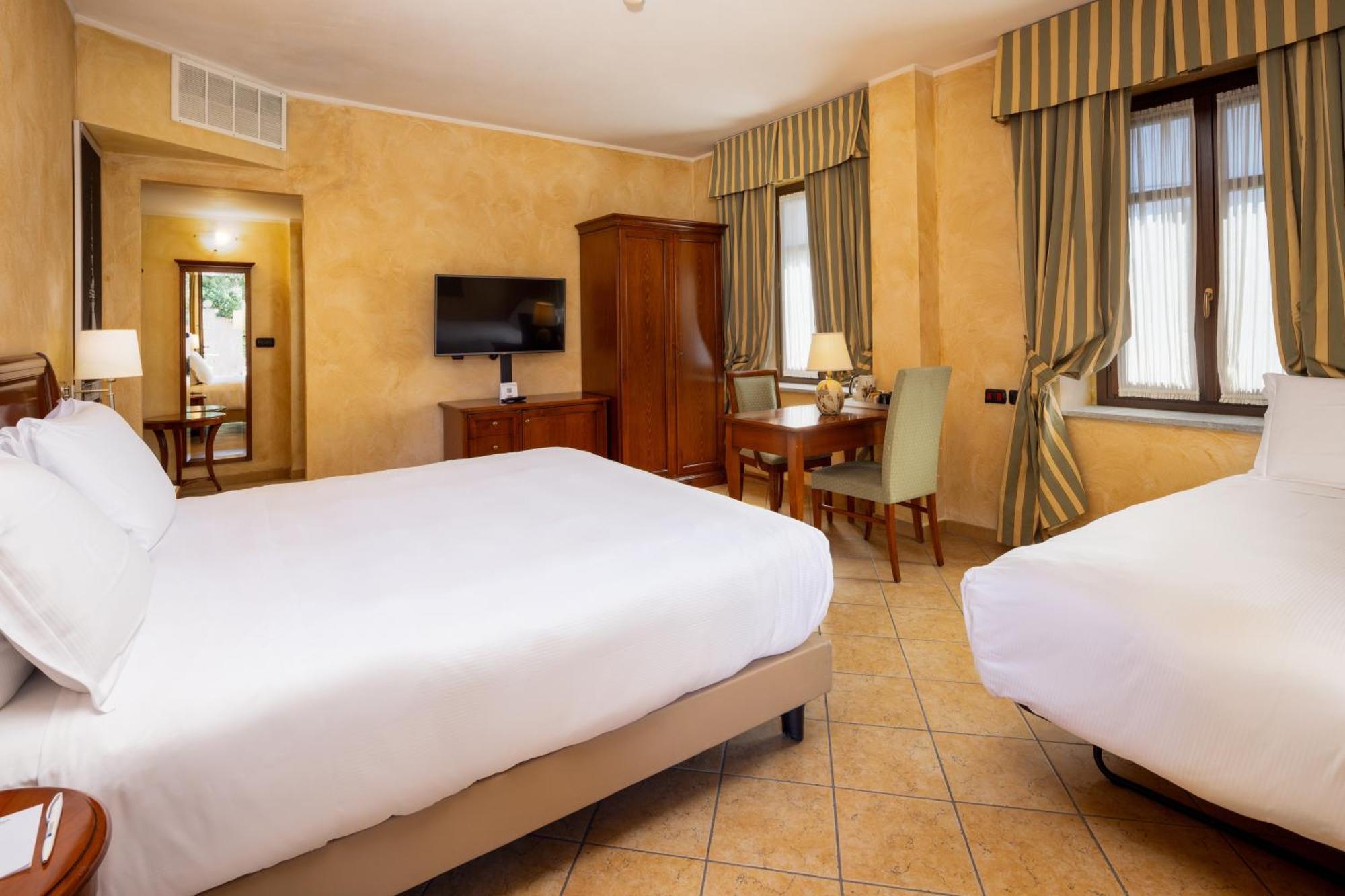 Best Western Plus Hotel Le Rondini San Francesco al Campo Extérieur photo