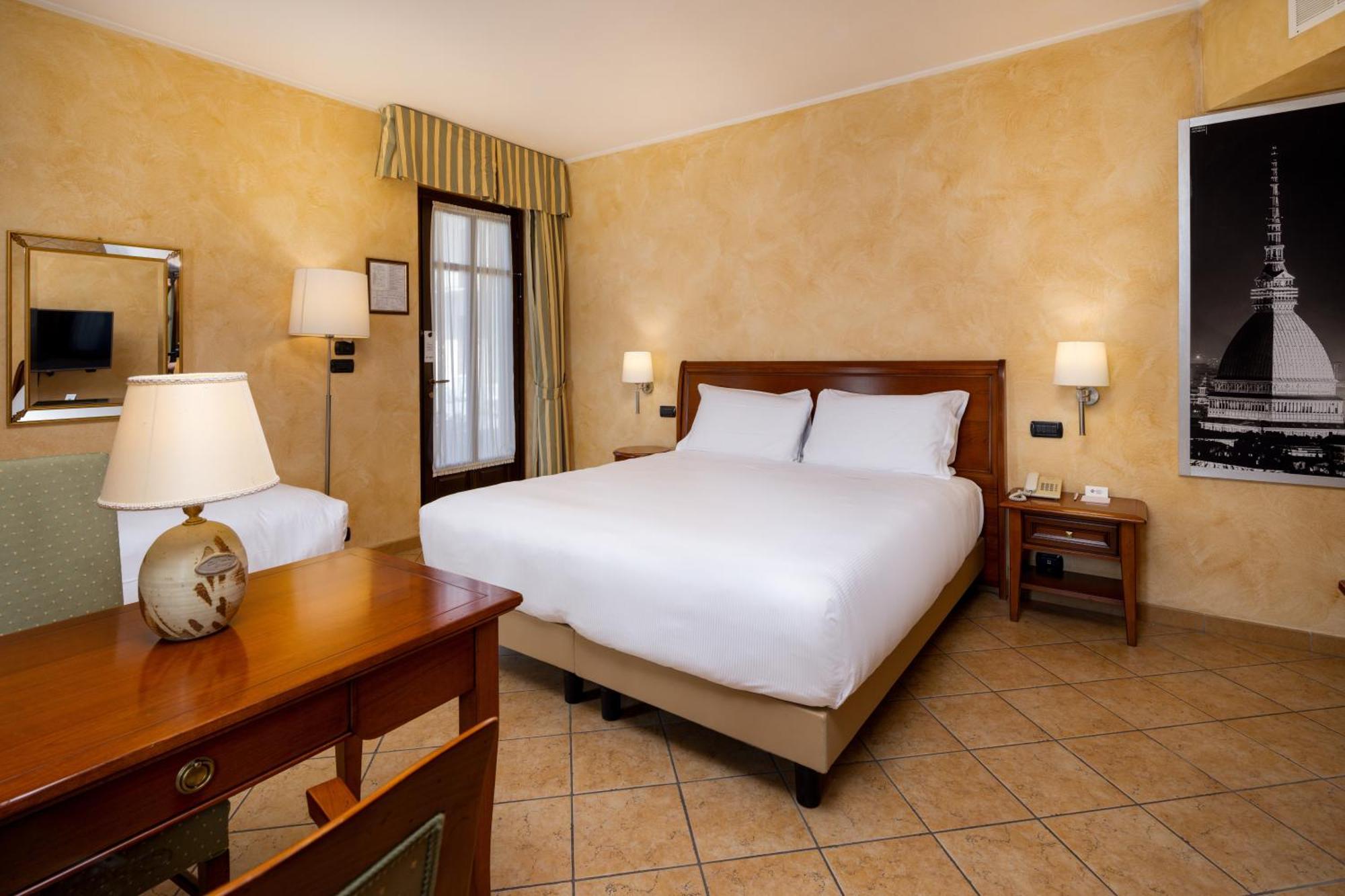 Best Western Plus Hotel Le Rondini San Francesco al Campo Extérieur photo