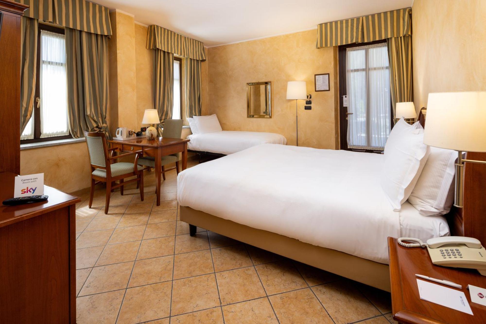 Best Western Plus Hotel Le Rondini San Francesco al Campo Extérieur photo