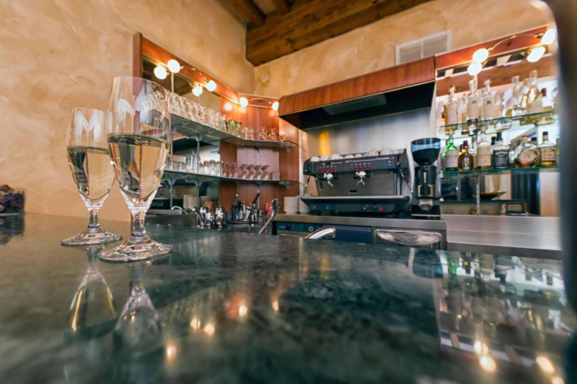Best Western Plus Hotel Le Rondini San Francesco al Campo Extérieur photo