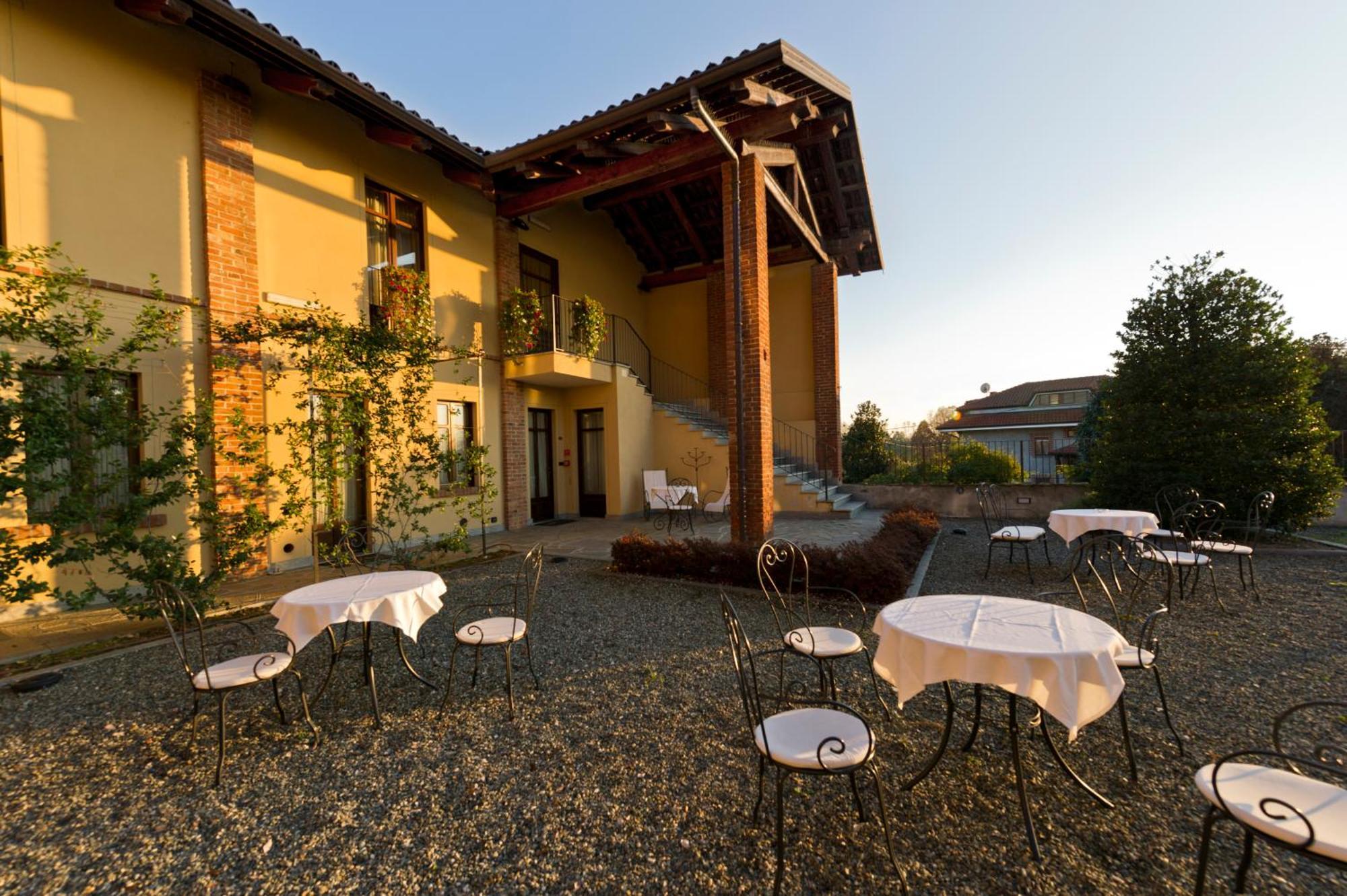 Best Western Plus Hotel Le Rondini San Francesco al Campo Extérieur photo